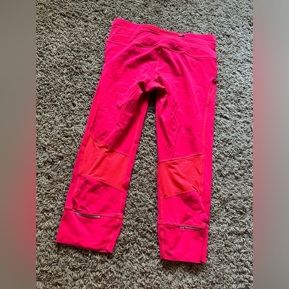 Athleta | Hot Coral Relay Tight Capris - Picture 7 of 9